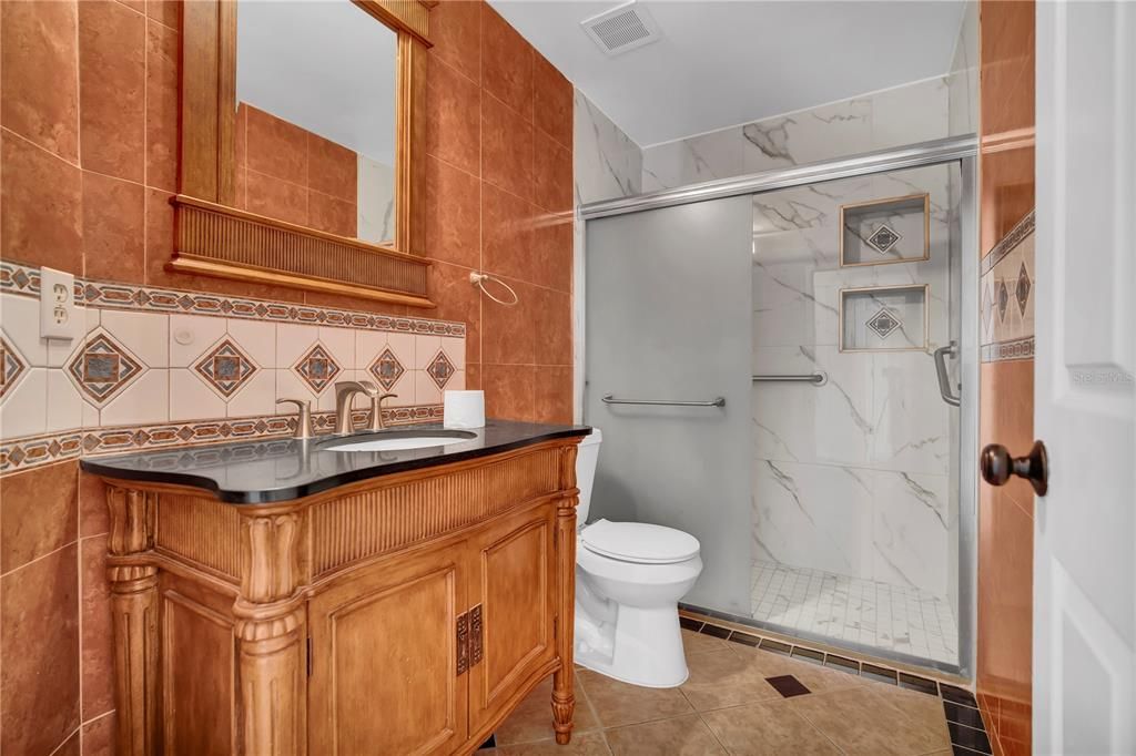 На продажу: $359,900 (3 спален, 3 ванн, 1580 Квадратных фут)