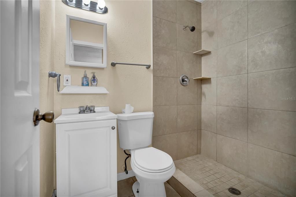На продажу: $359,900 (3 спален, 3 ванн, 1580 Квадратных фут)