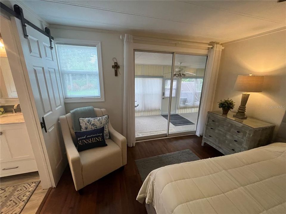 На продажу: $195,000 (2 спален, 2 ванн, 1151 Квадратных фут)