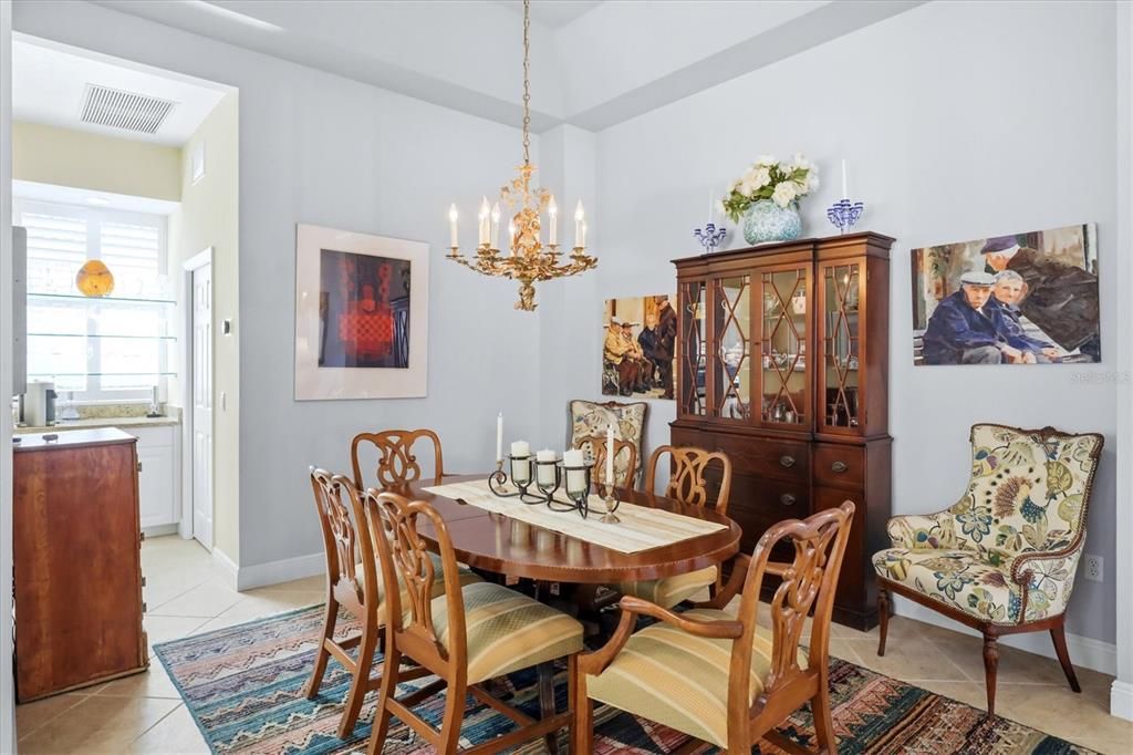 For Sale: $799,000 (3 beds, 2 baths, 2577 Square Feet)