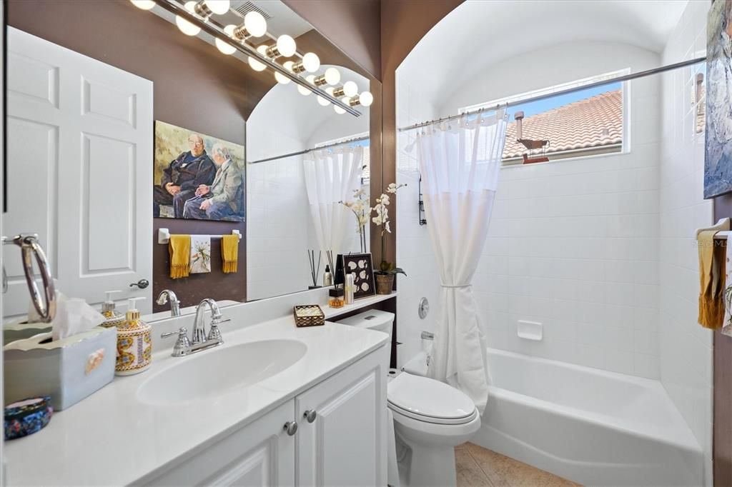For Sale: $799,000 (3 beds, 2 baths, 2577 Square Feet)