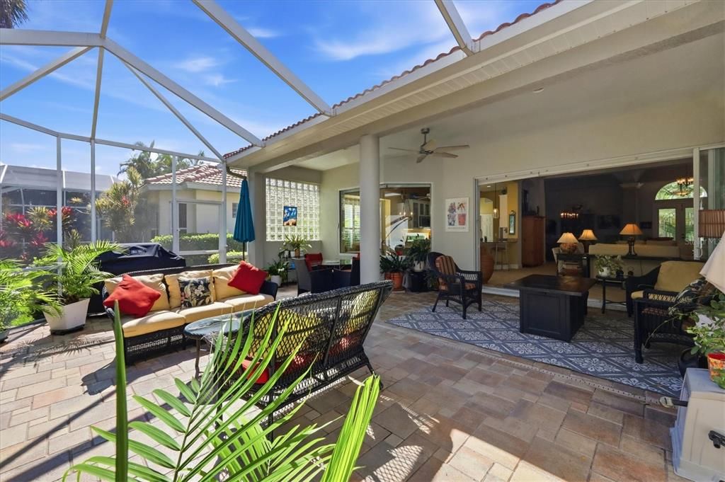 For Sale: $799,000 (3 beds, 2 baths, 2577 Square Feet)