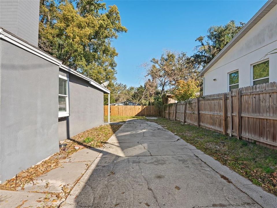 For Rent: $1,795 (3 beds, 1 baths, 1056 Square Feet)