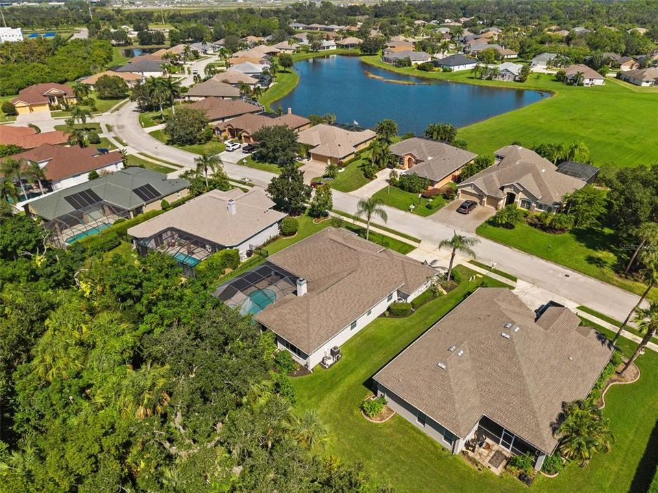 En Venta: $589,700 (3 camas, 3 baños, 2437 Pies cuadrados)