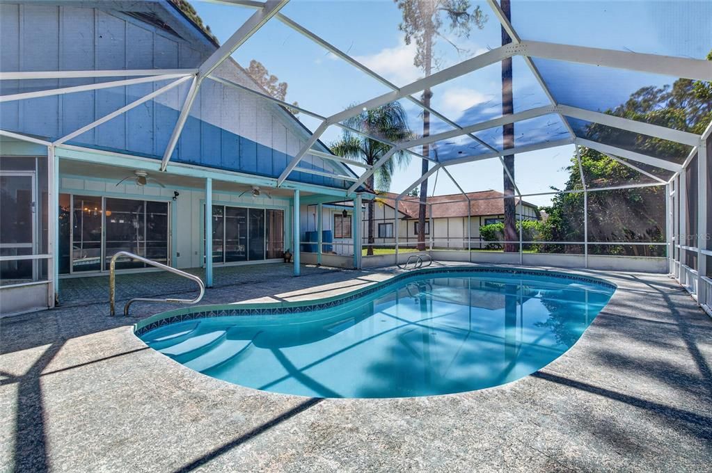 For Sale: $329,000 (3 beds, 2 baths, 1749 Square Feet)