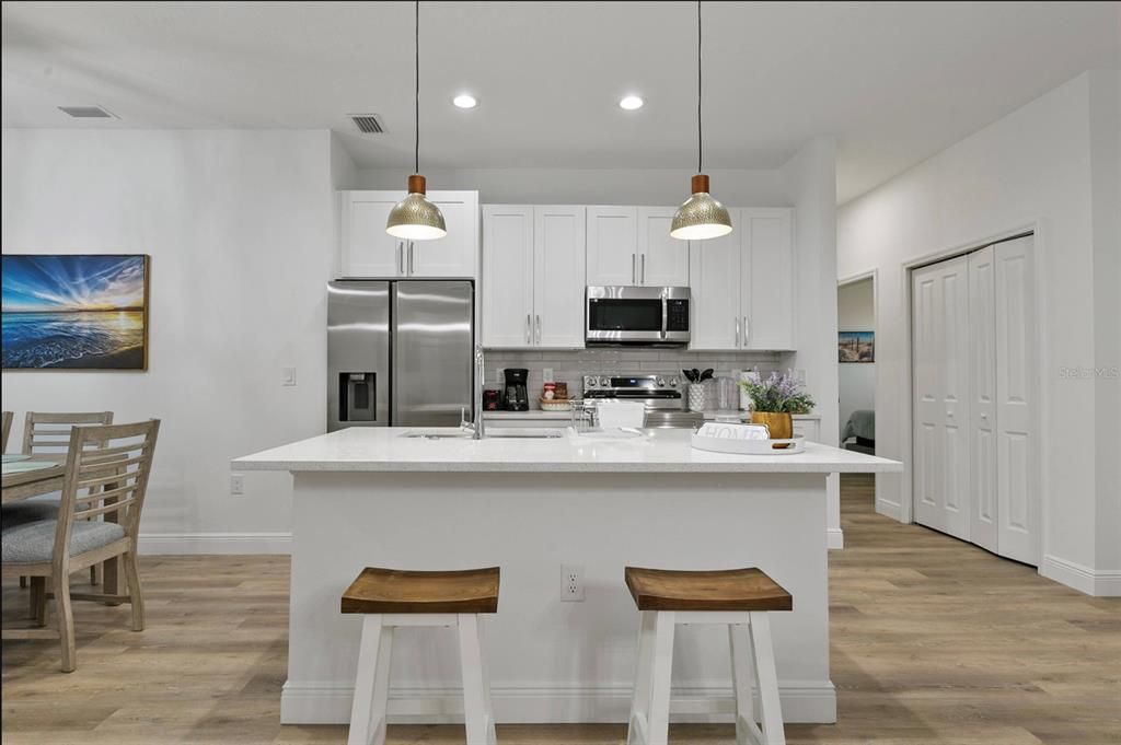 For Sale: $415,000 (4 beds, 2 baths, 1663 Square Feet)