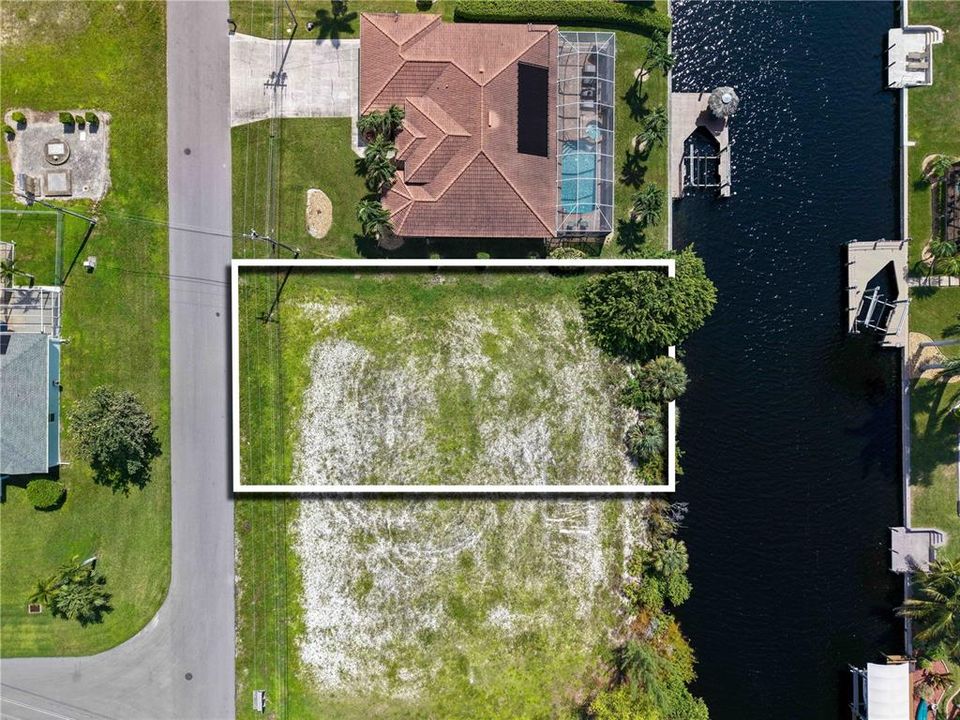 En Venta: $250,000 (0.23 acres)