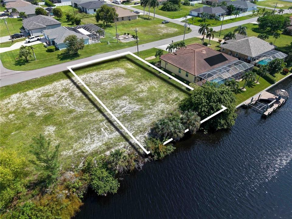 En Venta: $250,000 (0.23 acres)
