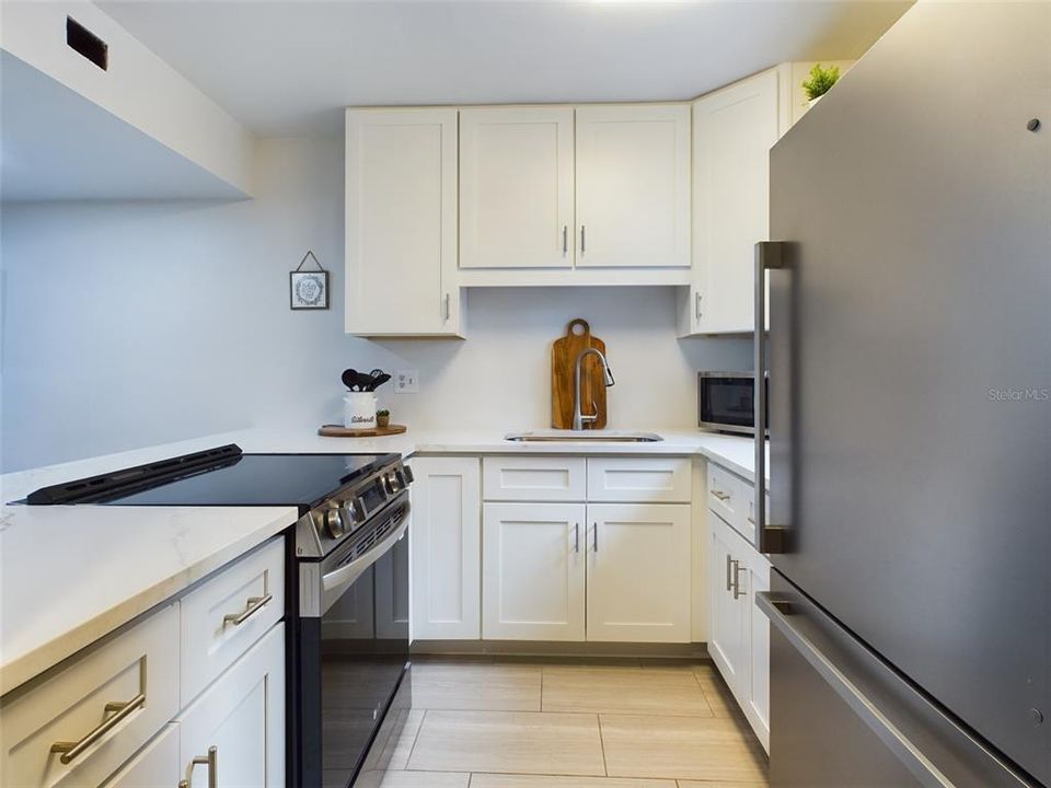 For Rent: $1,700 (2 beds, 1 baths, 1158 Square Feet)