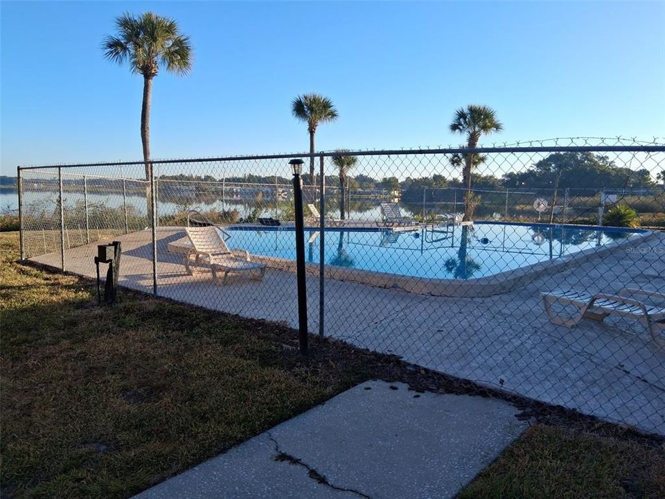 For Rent: $1,700 (2 beds, 1 baths, 1158 Square Feet)