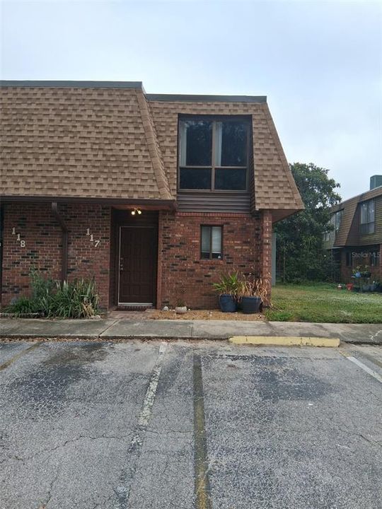 For Rent: $1,700 (2 beds, 1 baths, 1158 Square Feet)