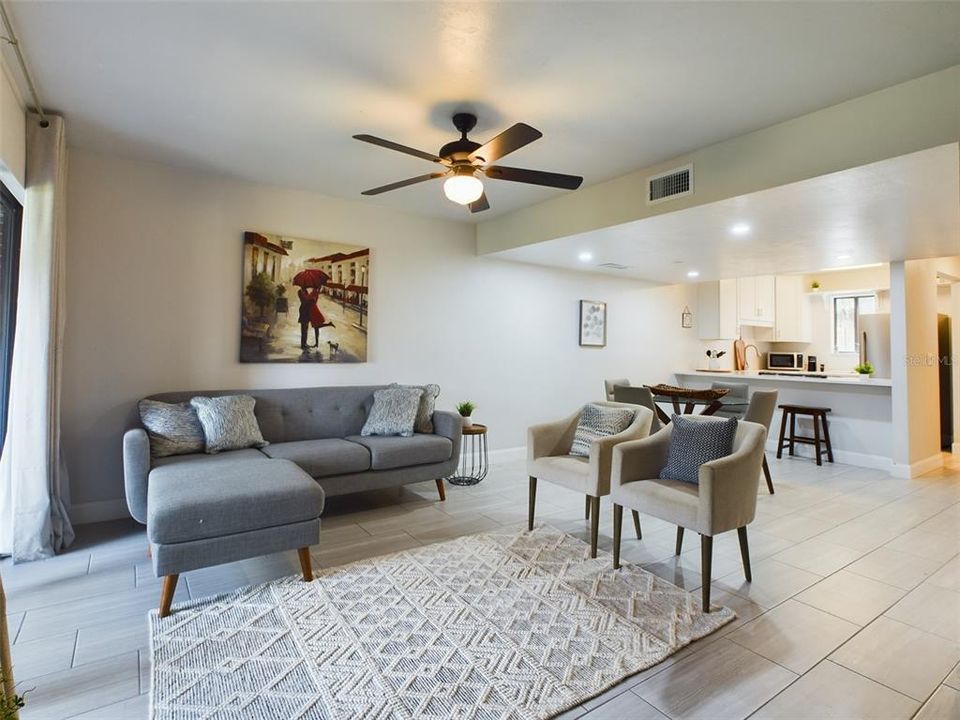 For Rent: $1,700 (2 beds, 1 baths, 1158 Square Feet)