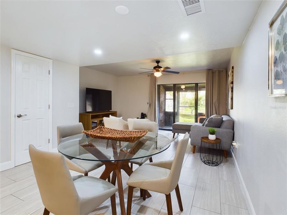 For Rent: $1,700 (2 beds, 1 baths, 1158 Square Feet)