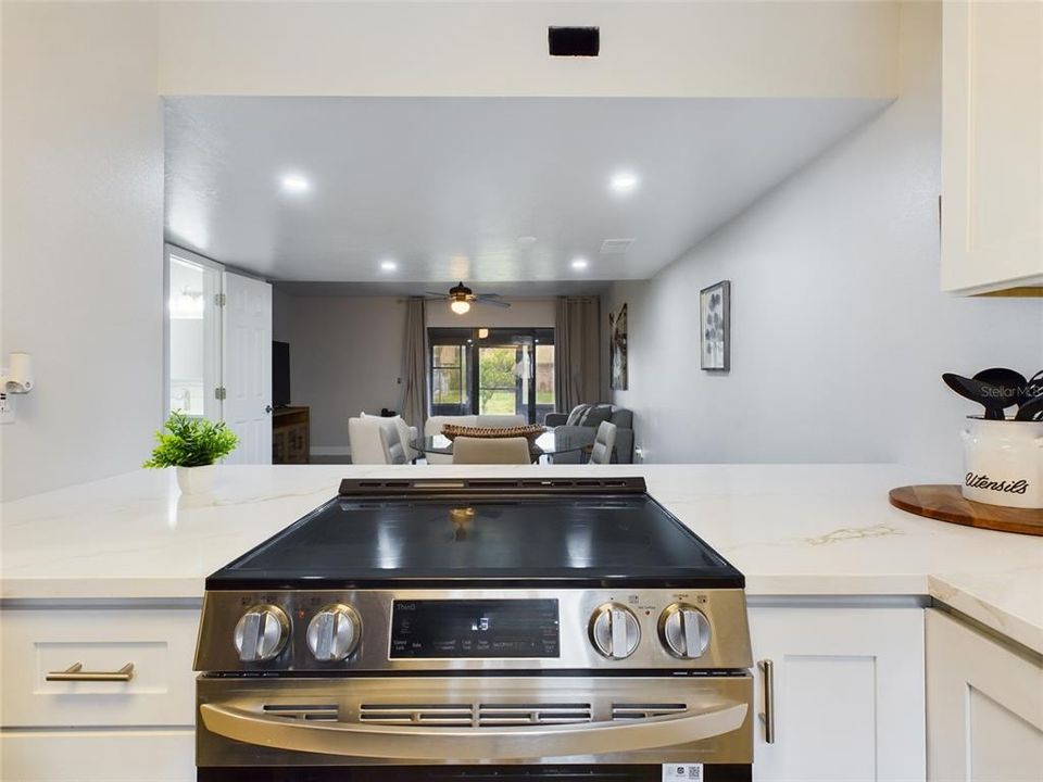 For Rent: $1,700 (2 beds, 1 baths, 1158 Square Feet)