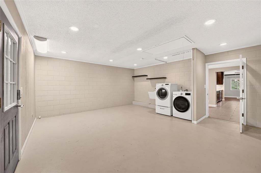 На продажу: $439,000 (3 спален, 2 ванн, 2305 Квадратных фут)