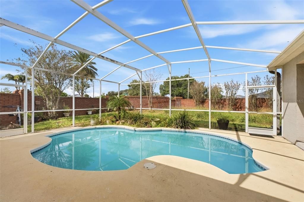 Active With Contract: $500,000 (4 beds, 3 baths, 2251 Square Feet)