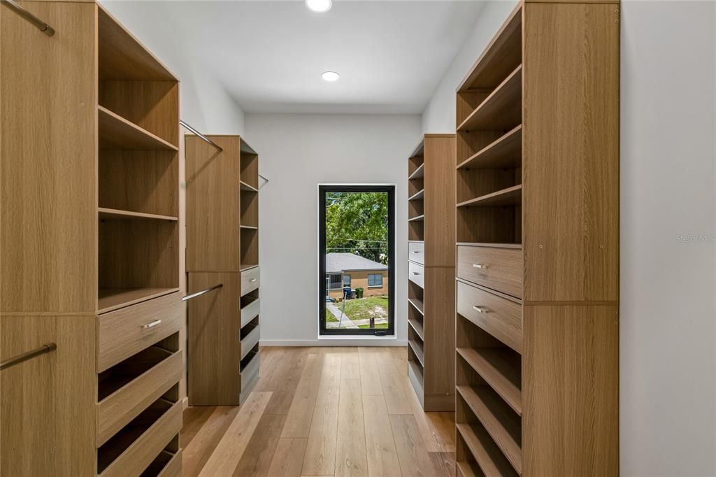 For Rent: $4,500 (3 beds, 2 baths, 2165 Square Feet)