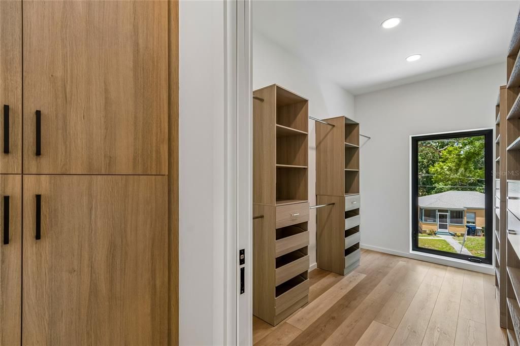 For Rent: $4,500 (3 beds, 2 baths, 2165 Square Feet)