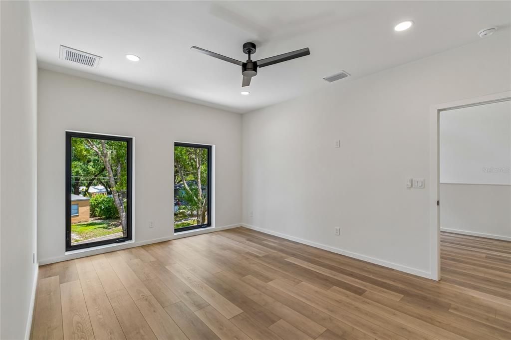 For Rent: $4,500 (3 beds, 2 baths, 2165 Square Feet)