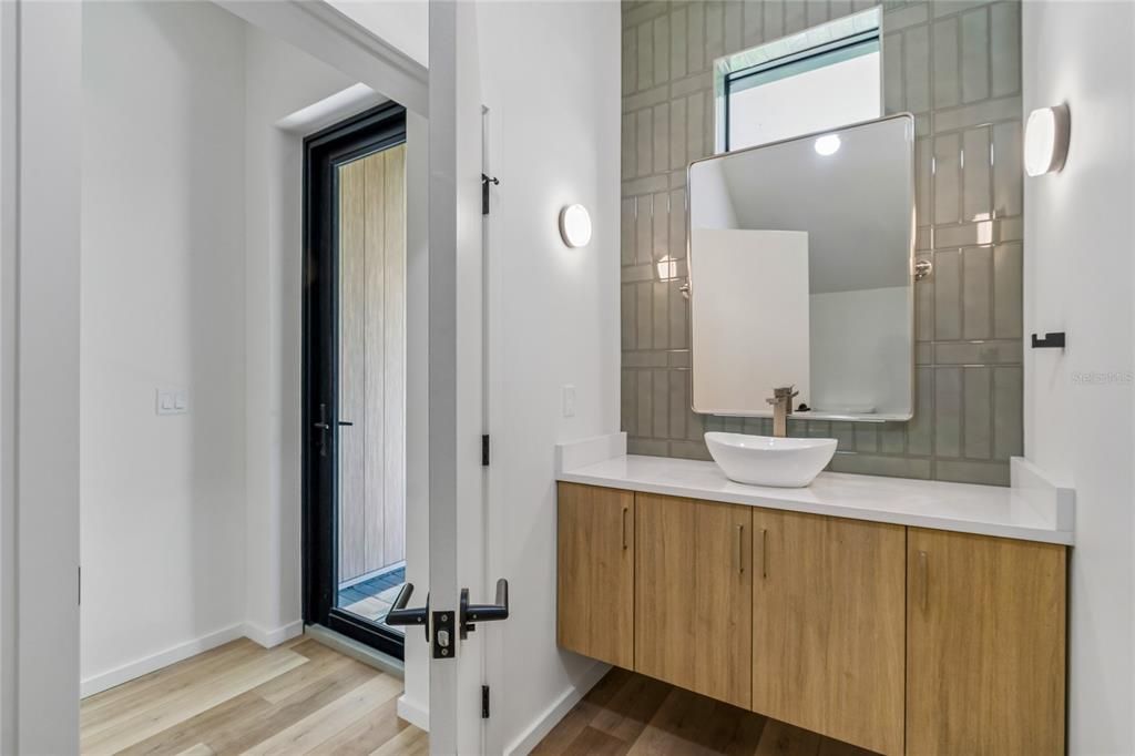For Rent: $4,500 (3 beds, 2 baths, 2165 Square Feet)