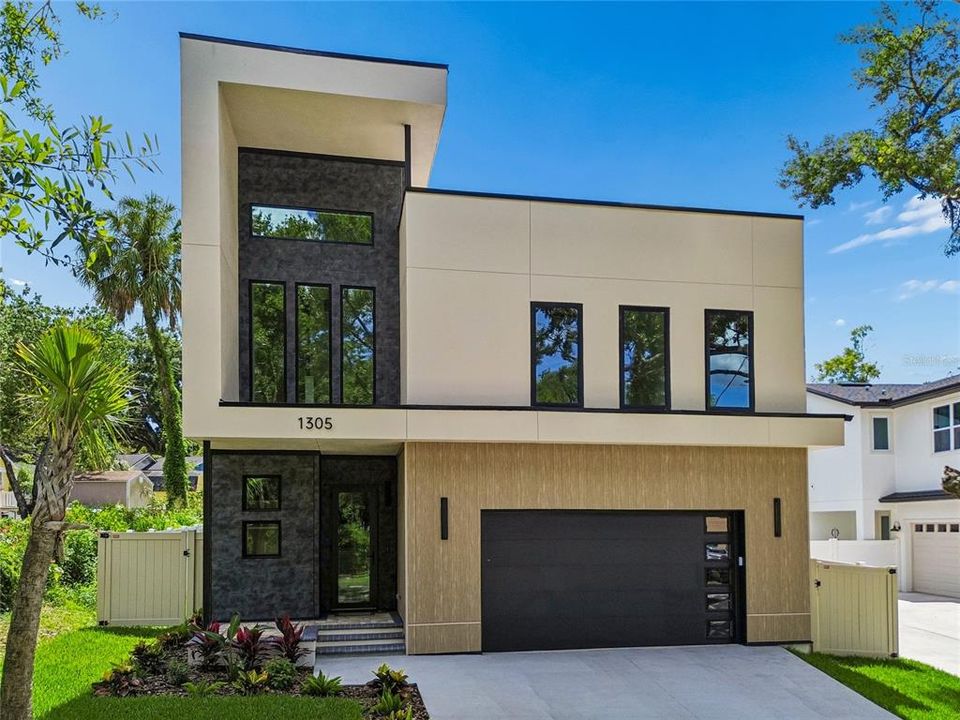 For Rent: $4,500 (3 beds, 2 baths, 2165 Square Feet)