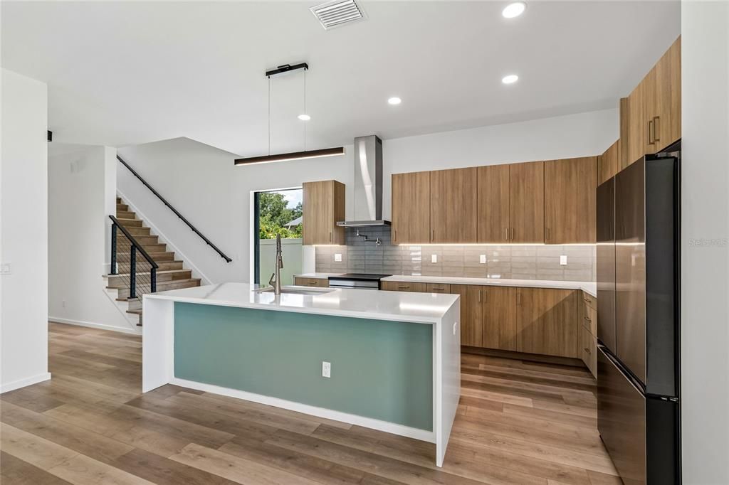 For Rent: $4,500 (3 beds, 2 baths, 2165 Square Feet)