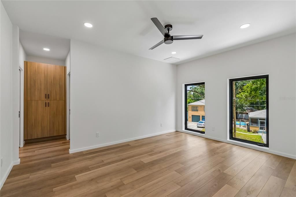 For Rent: $4,500 (3 beds, 2 baths, 2165 Square Feet)