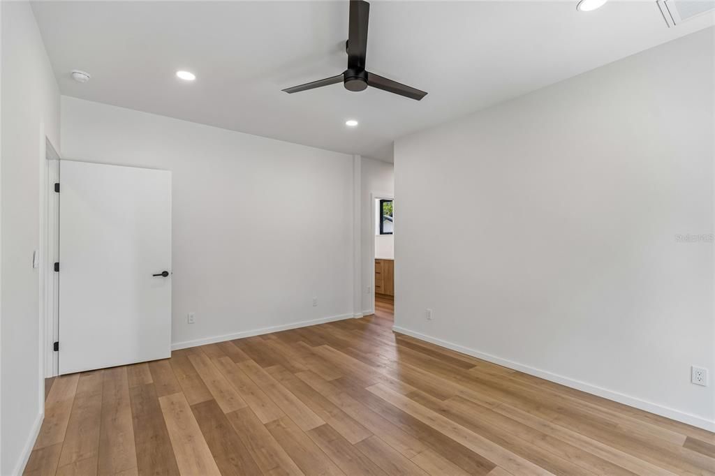 For Rent: $4,500 (3 beds, 2 baths, 2165 Square Feet)