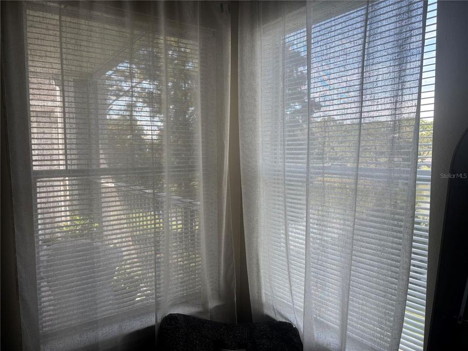 For Rent: $1,295 (1 beds, 1 baths, 701 Square Feet)