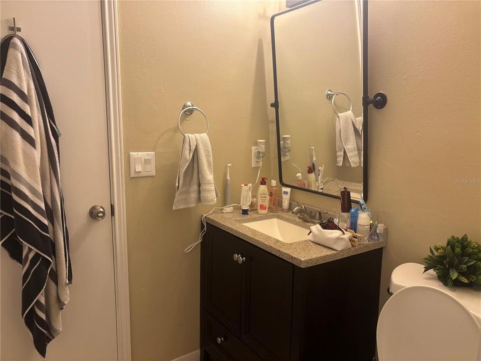 For Rent: $1,295 (1 beds, 1 baths, 701 Square Feet)