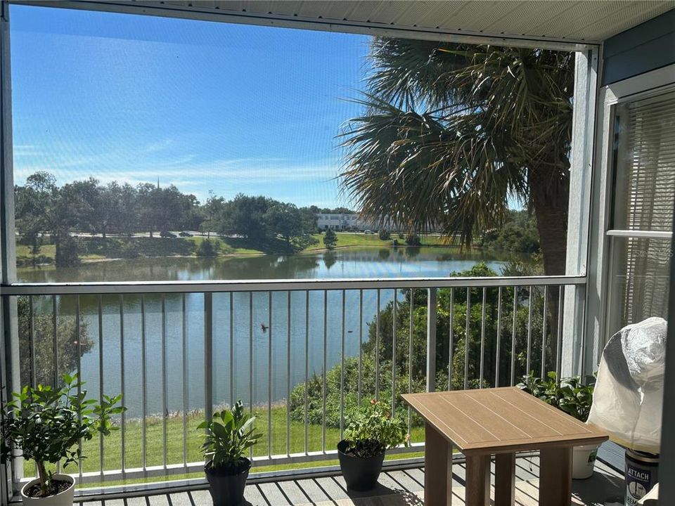 For Rent: $1,295 (1 beds, 1 baths, 701 Square Feet)