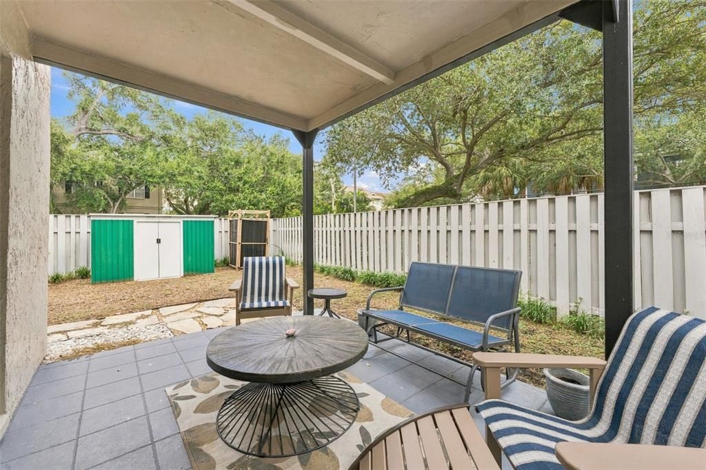 For Sale: $345,000 (1 beds, 1 baths, 684 Square Feet)
