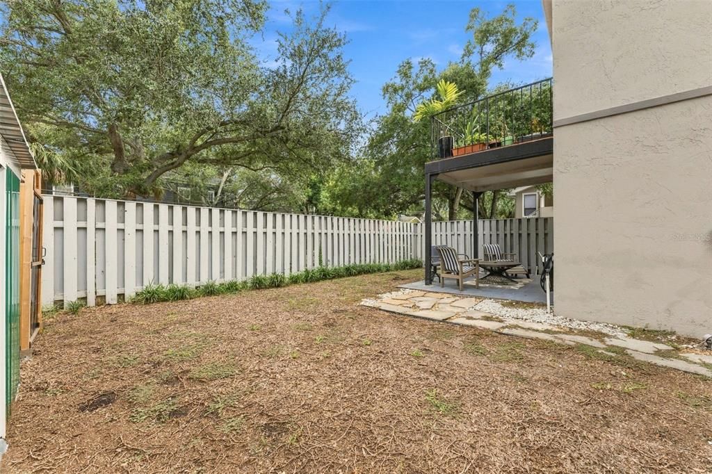 For Sale: $345,000 (1 beds, 1 baths, 684 Square Feet)