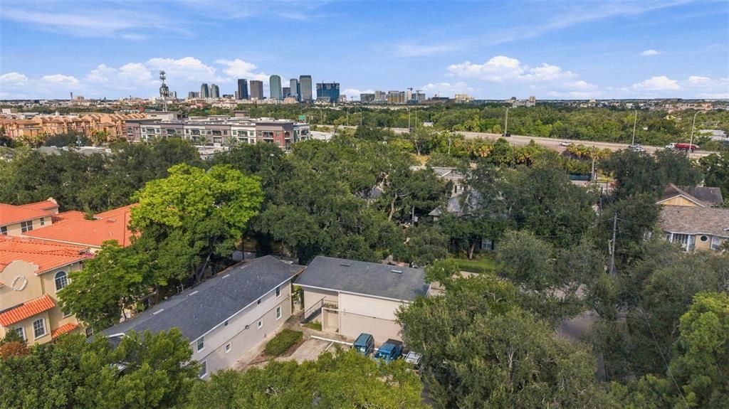 For Sale: $345,000 (1 beds, 1 baths, 684 Square Feet)