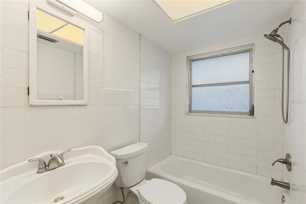 В аренду: $1,940 (2 спален, 1 ванн, 928 Квадратных фут)