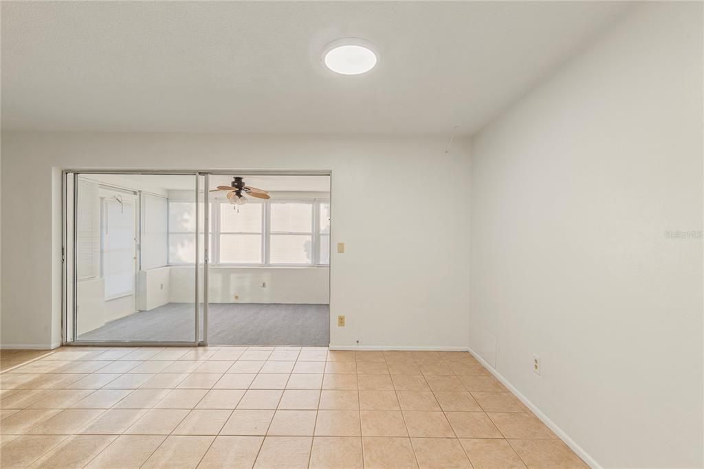 В аренду: $1,940 (2 спален, 1 ванн, 928 Квадратных фут)
