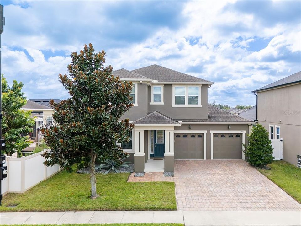 For Sale: $500,000 (3 beds, 2 baths, 2416 Square Feet)