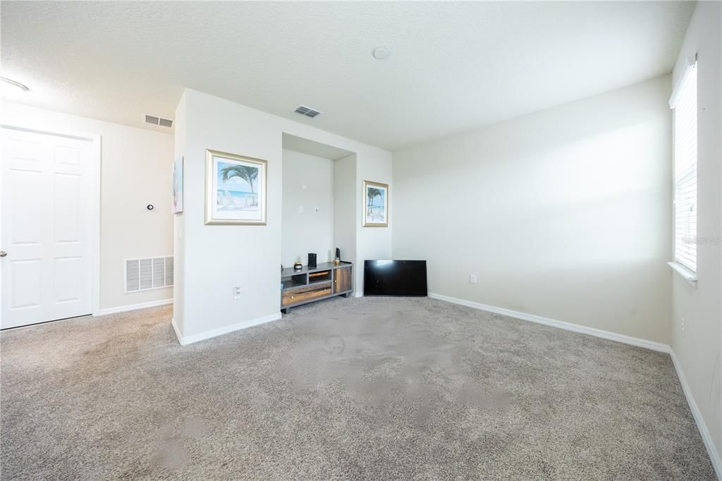 For Sale: $500,000 (3 beds, 2 baths, 2416 Square Feet)