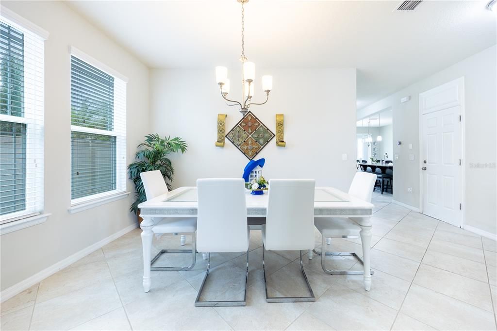 For Sale: $500,000 (3 beds, 2 baths, 2416 Square Feet)