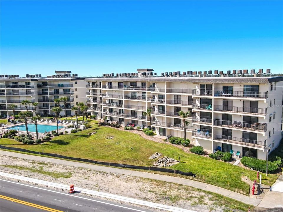 For Sale: $249,900 (2 beds, 2 baths, 925 Square Feet)