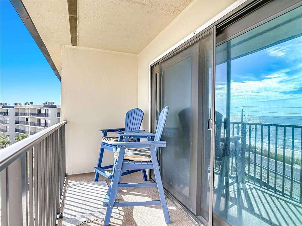 For Sale: $249,900 (2 beds, 2 baths, 925 Square Feet)
