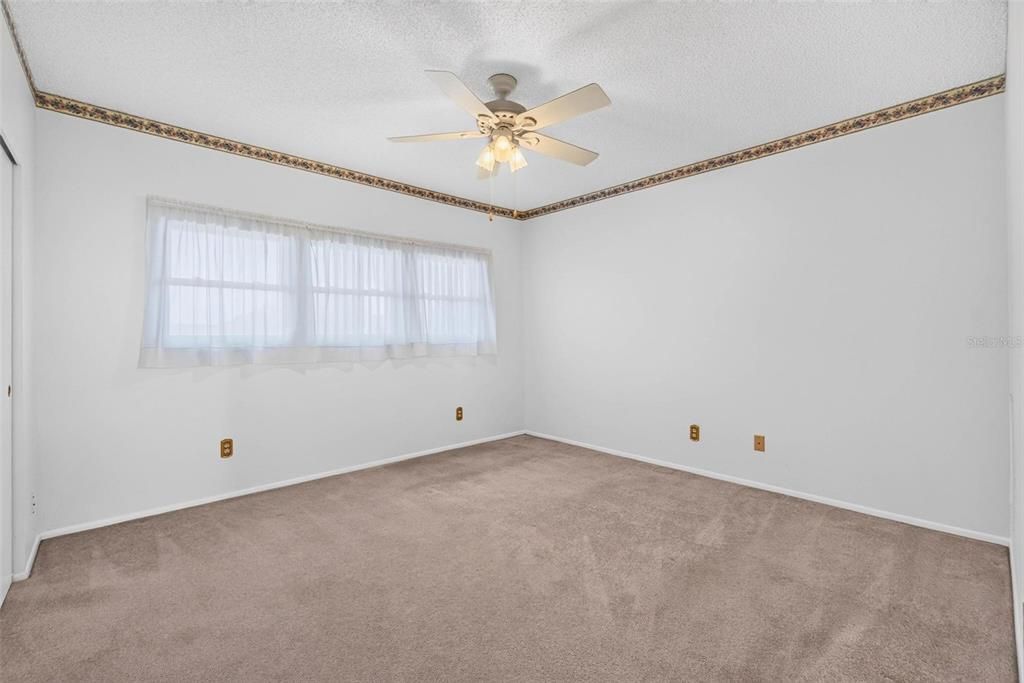 For Sale: $179,000 (2 beds, 2 baths, 1370 Square Feet)