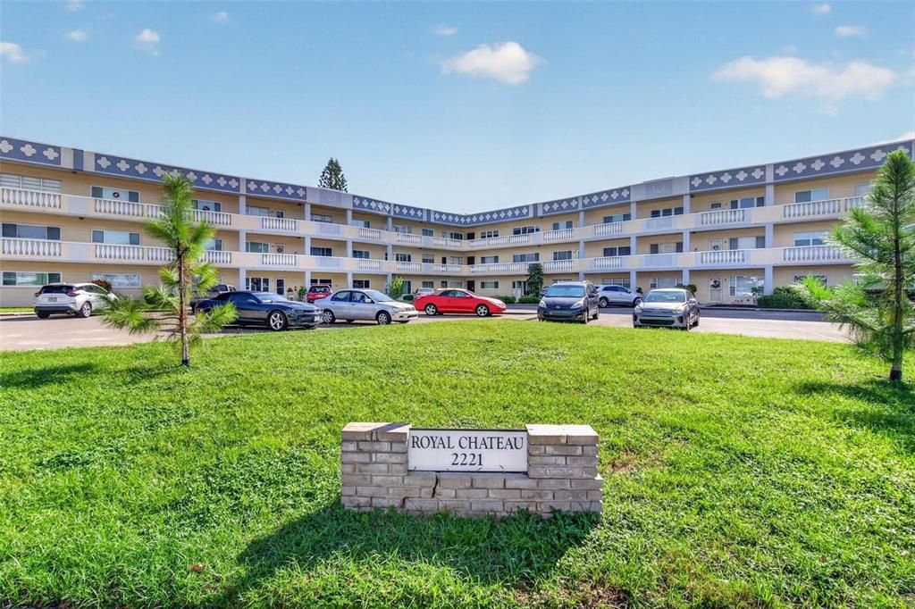 For Sale: $179,000 (2 beds, 2 baths, 1370 Square Feet)