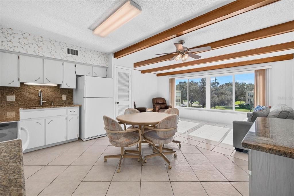 For Sale: $179,000 (2 beds, 2 baths, 1370 Square Feet)