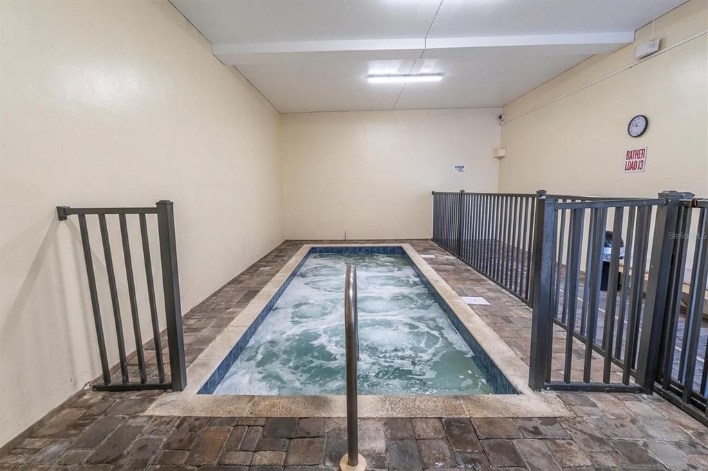 For Sale: $179,000 (2 beds, 2 baths, 1370 Square Feet)