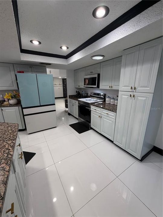 На продажу: $465,000 (3 спален, 2 ванн, 1904 Квадратных фут)