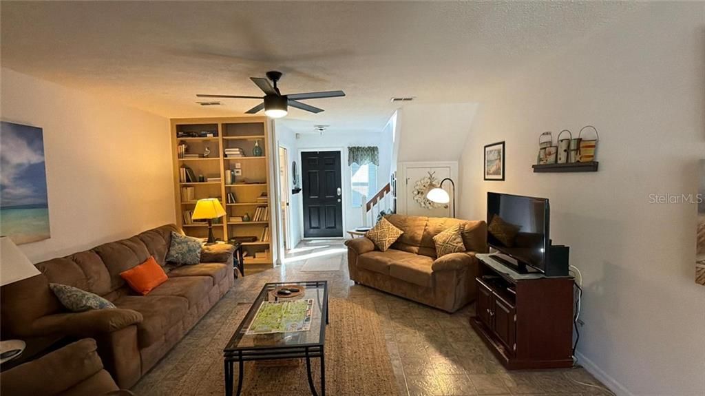 En Venta: $218,000 (2 camas, 1 baños, 1084 Pies cuadrados)