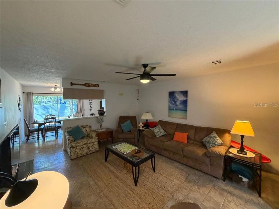 En Venta: $218,000 (2 camas, 1 baños, 1084 Pies cuadrados)