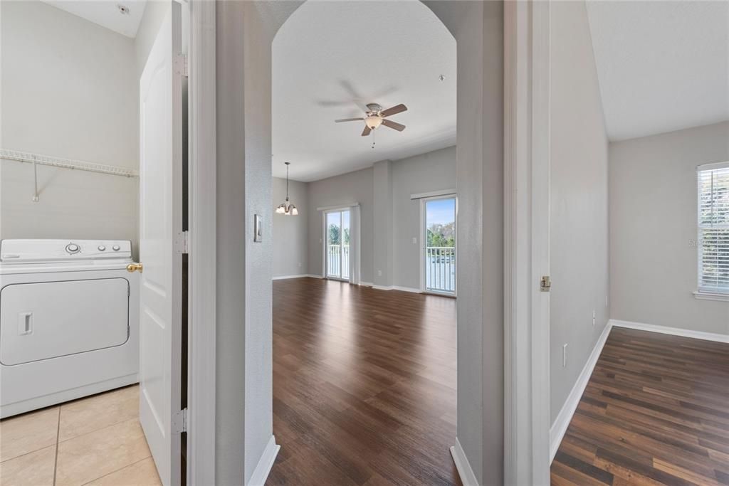 For Rent: $2,095 (2 beds, 2 baths, 1305 Square Feet)
