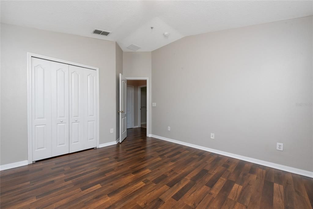 For Rent: $2,095 (2 beds, 2 baths, 1305 Square Feet)